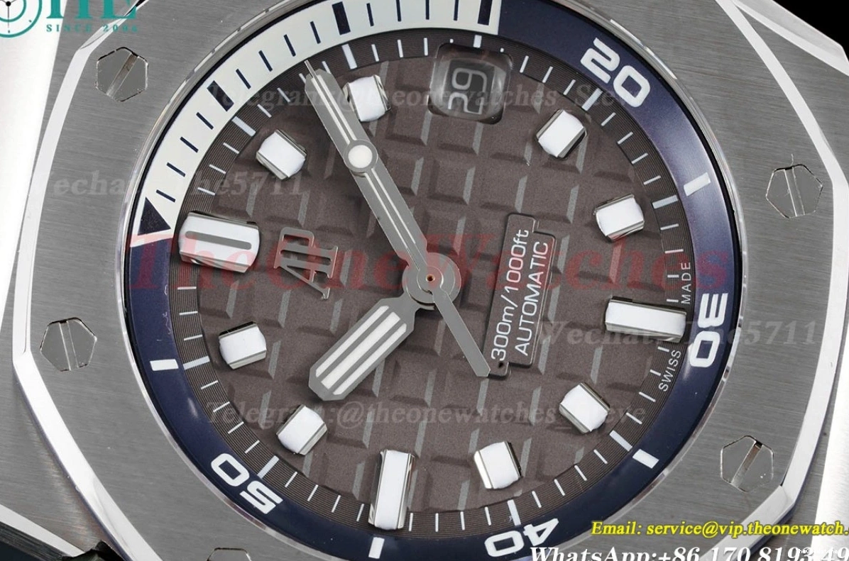 Oak 15720 A4308 Grey APF Stk Offshore Diver Royal SS RU 42mm 0224